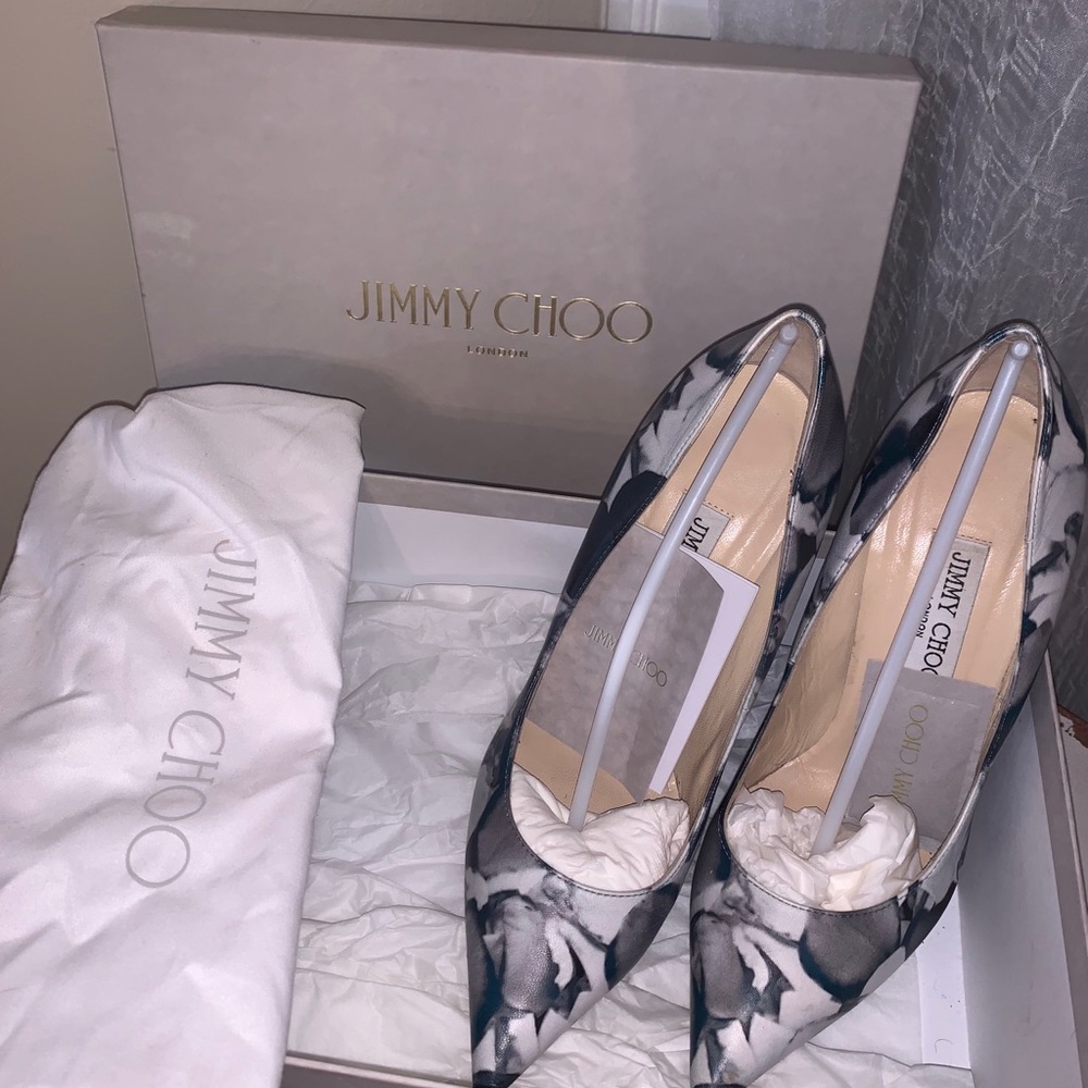 Jimmy Choo Barely Worn!! - image 3